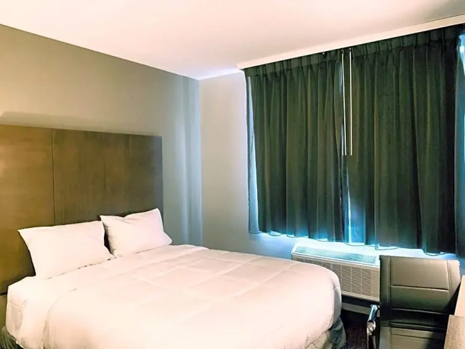 Standard Double room with city view