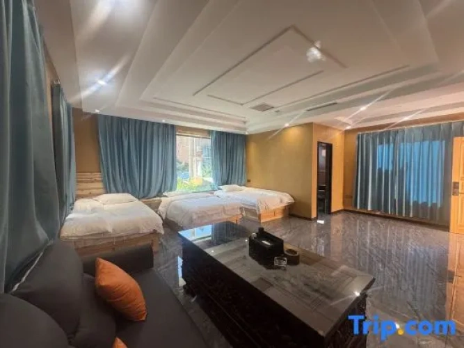 Deluxe Triple room