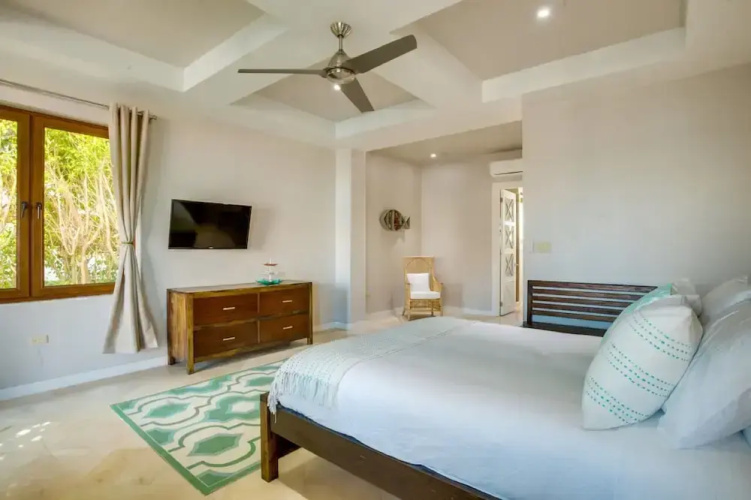 Villa Laguna Gecko
