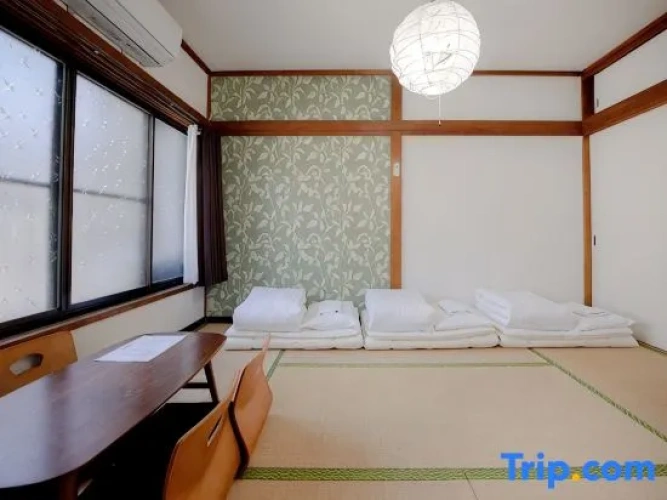 2 Bedrooms Cottage