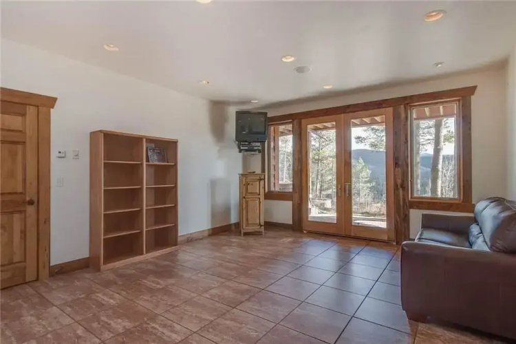 A Lookout Lodge House