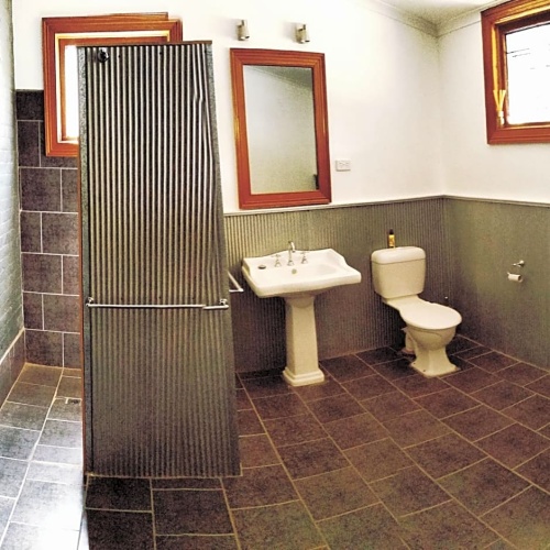 Economy room