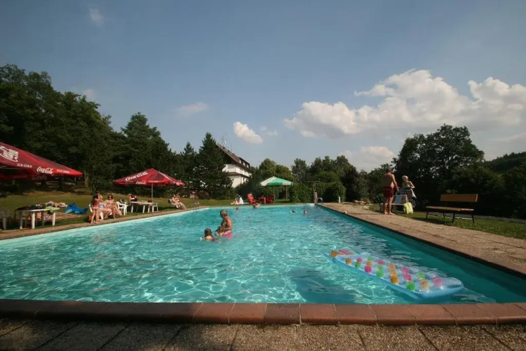 Hotel Hrazany