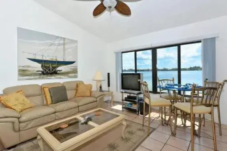Bay Winds113 Home