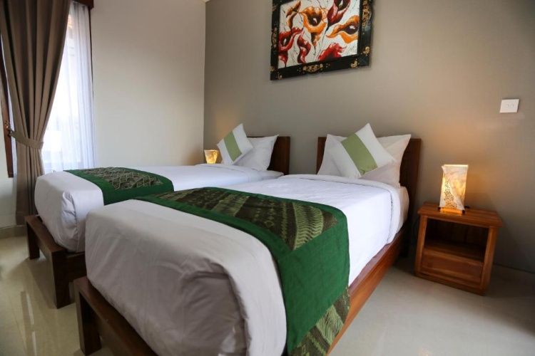 2 Bedrooms Villa