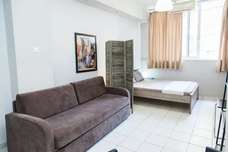 Cozy and Comfy Central Athens Apt.