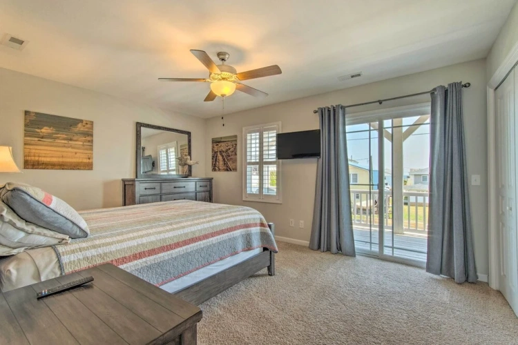 4 Bedrooms Cottage