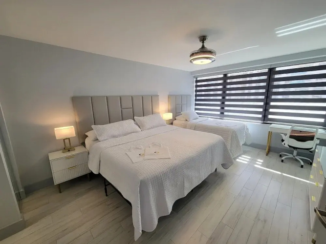 Alexander 817 3 Bedroom Apts