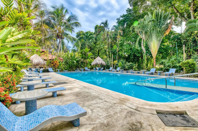 Atlantida Lodge