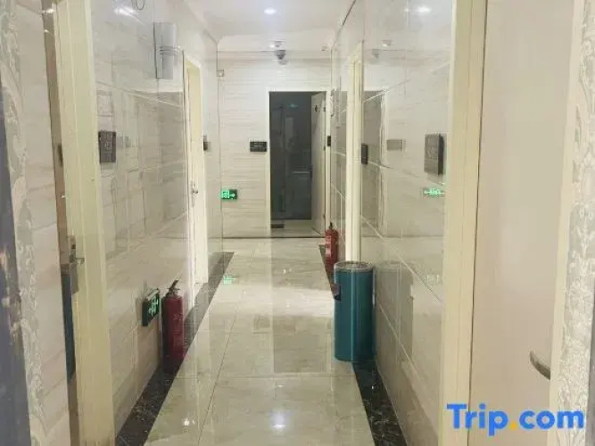 Zaihong Hotel
