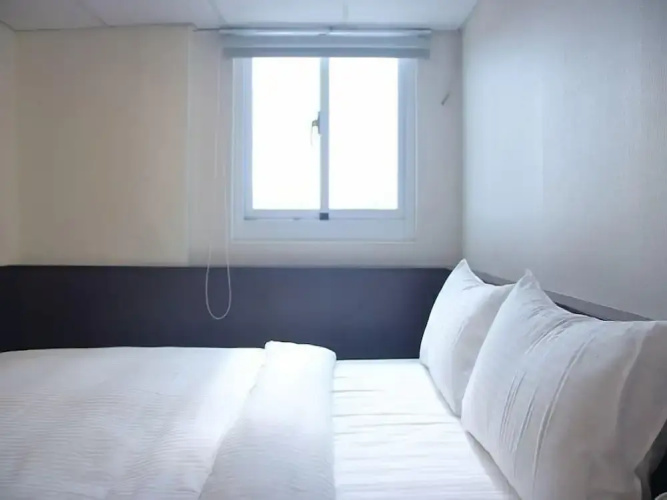 Cloud Haku Cozy Inn
