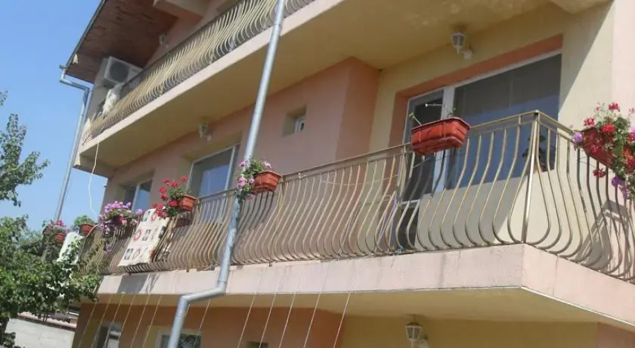 Vlad - Tanya Guest House