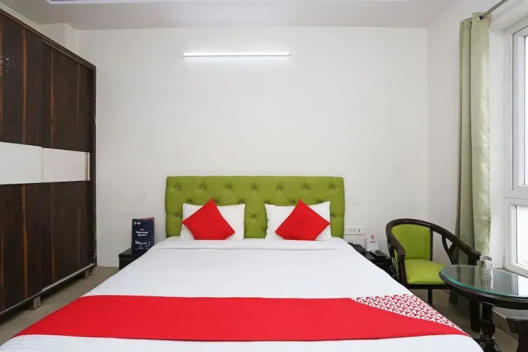 Minstar By OYO Rooms