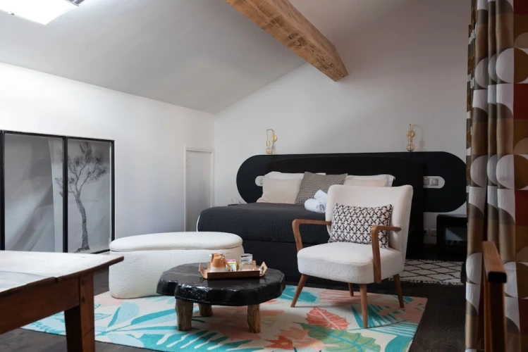 Comfort room
