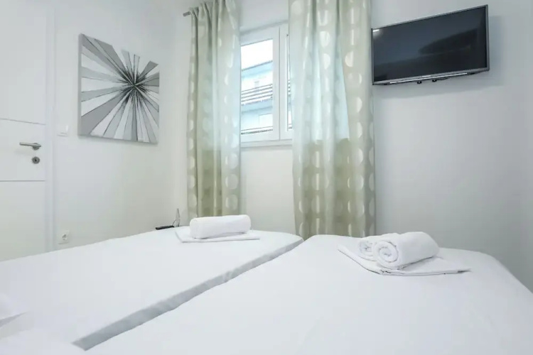 Tomana B Apartments