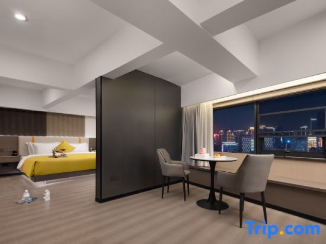 1 Bedroom Duplex Suite