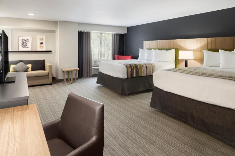 Quadruple Suite