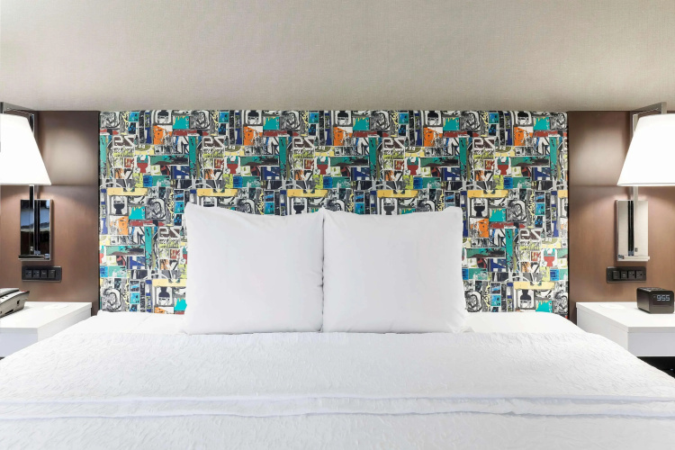 Hampton Inn & Suites Pittsburgh-Downtown