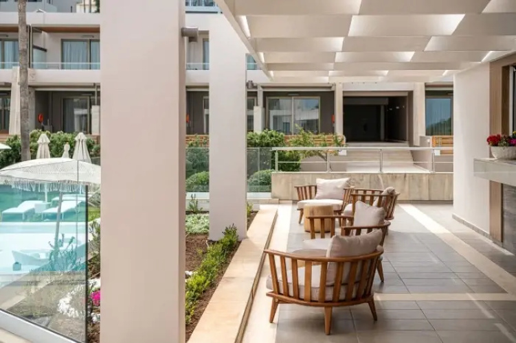 Avra Imperial Hotel - The Residence Collection