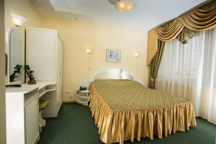 Mir Hotel