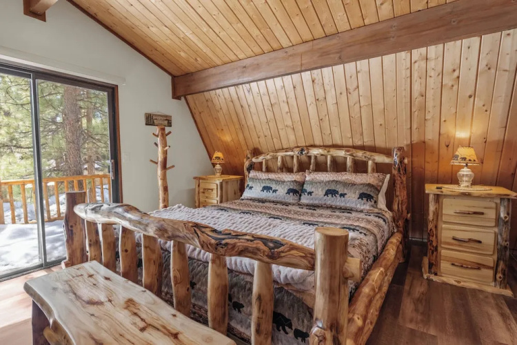 Ivvy Bear Lodge