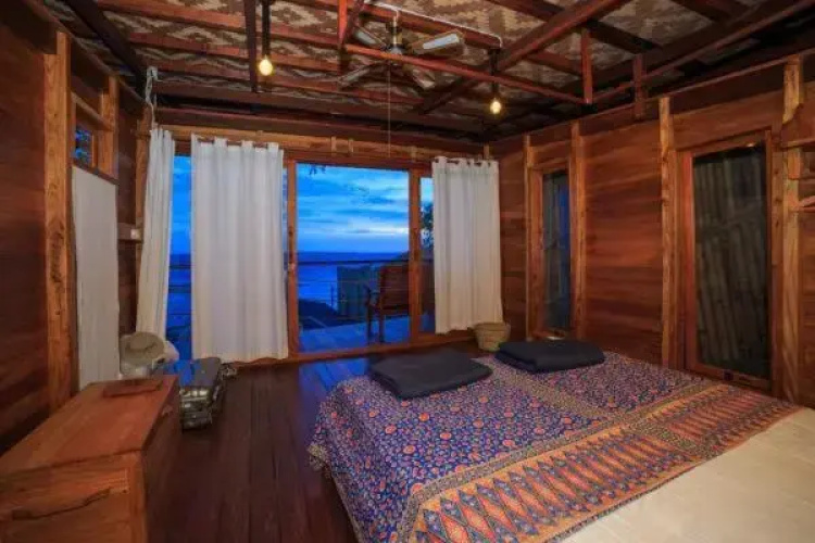 Tevana House Reef