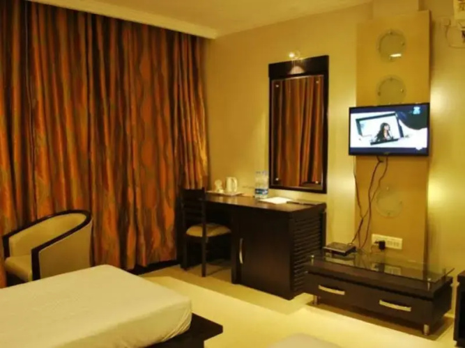 The Sapphire Grand