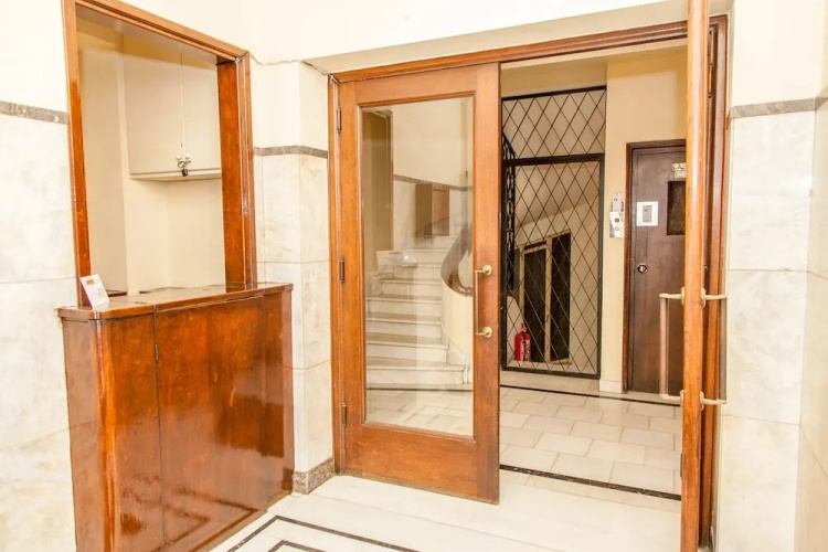 A Chic Kolonaki Apartment