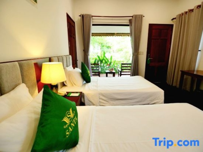 Superior Twin room with garden view