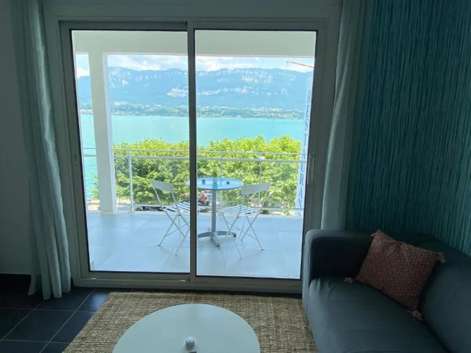 Vue sublime sur le lac du Bourget