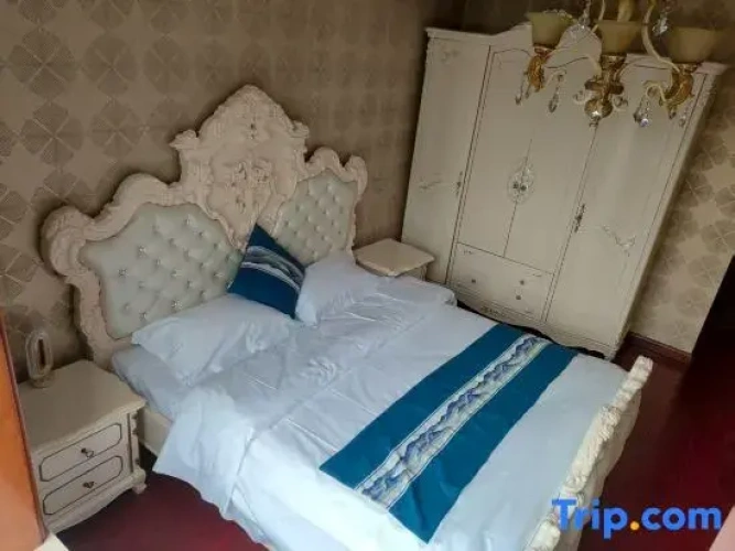 Deluxe Family Suite