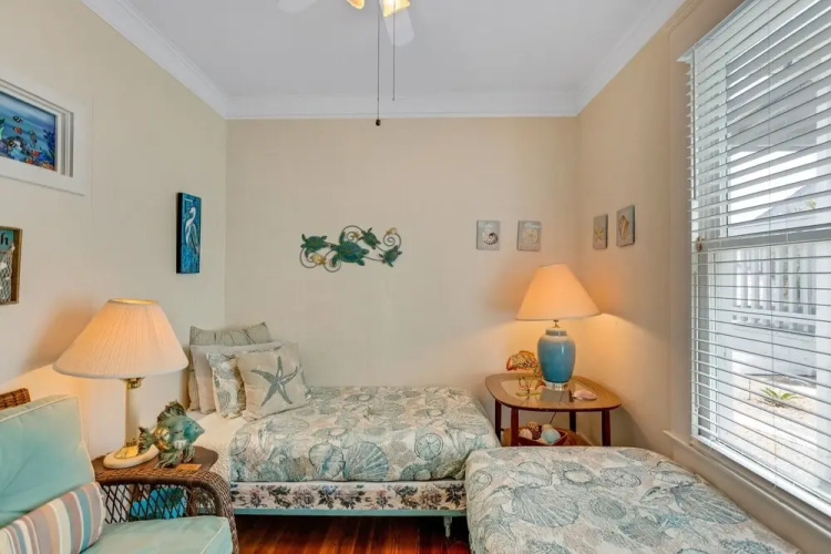 Lazy Days Cottage