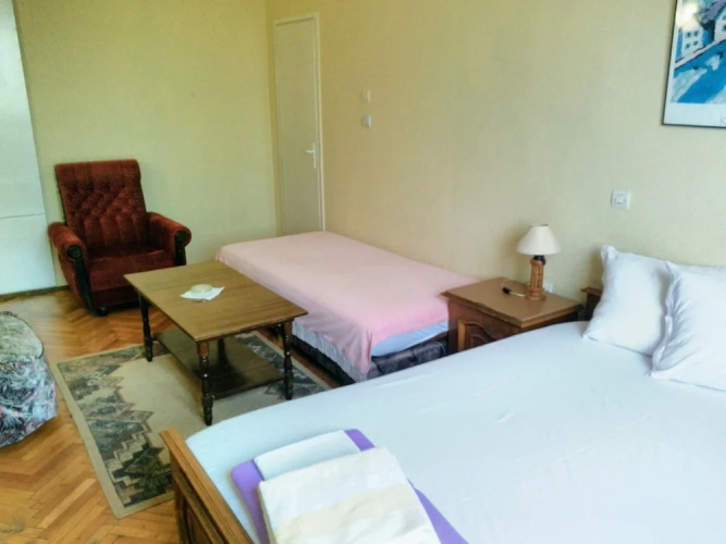 Guest rooms Repos