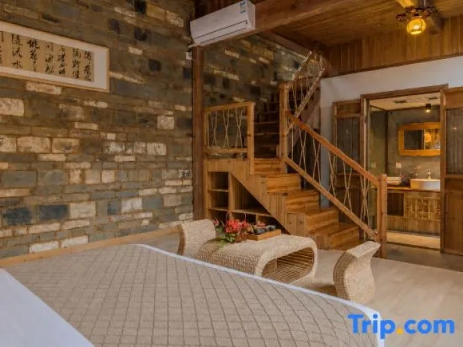 Standard Triple Family Duplex room with courtyard view
