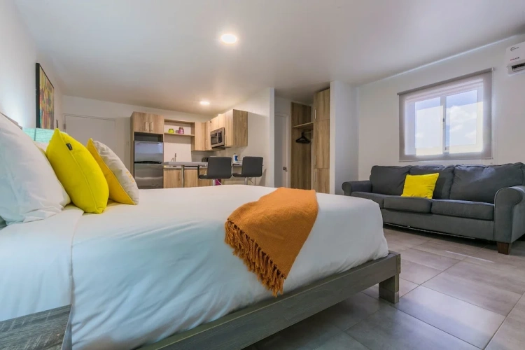 Deluxe Double Suite