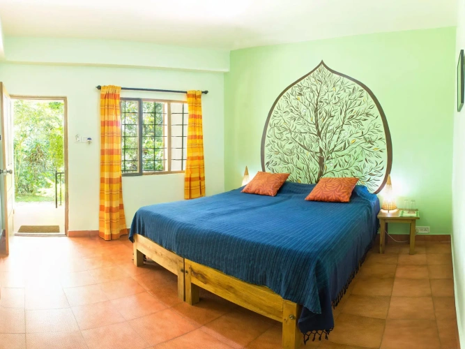 Standard Twin room with garden view