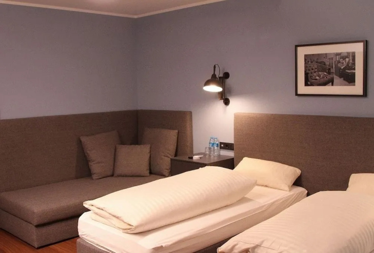 Hotel Henry