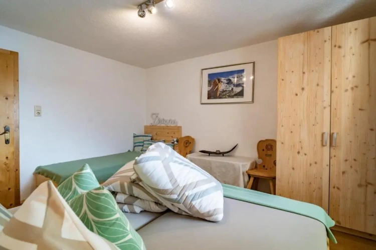 2 Bedrooms Apartment