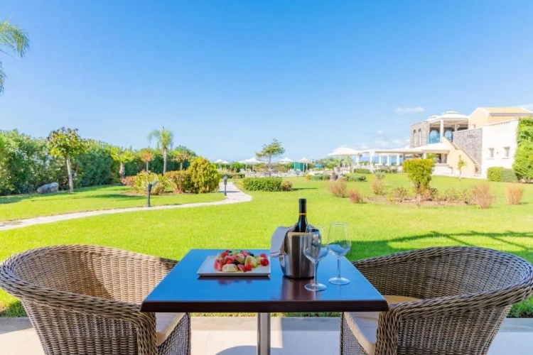 Premium Suite with garden view