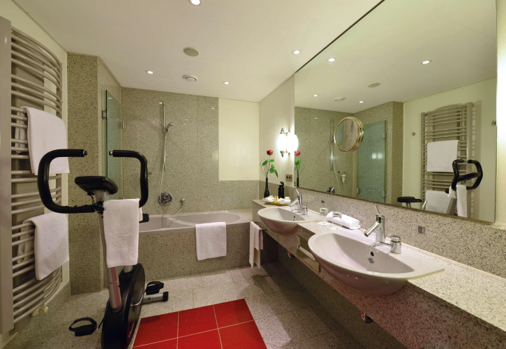Best Western Premier Parkhotel Kronsberg photo 10