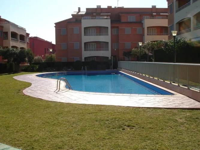 3 Bedrooms Apartment