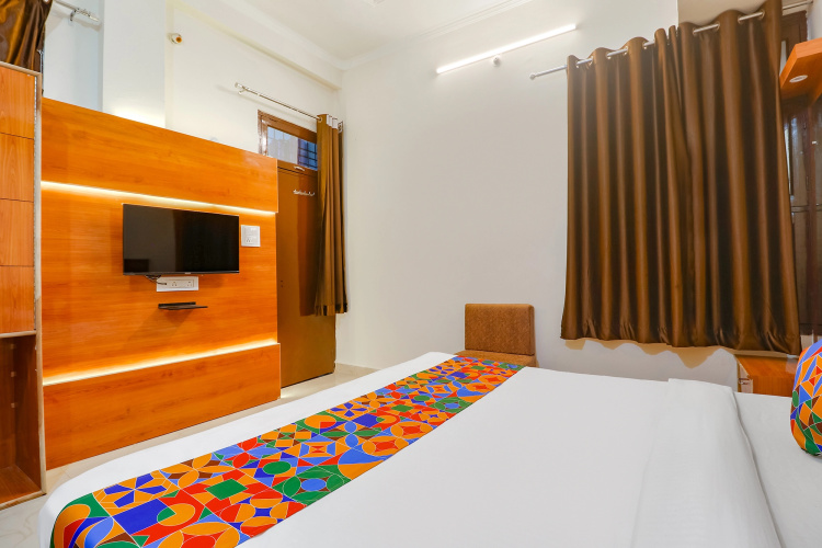 FabHotel Royal Vilas