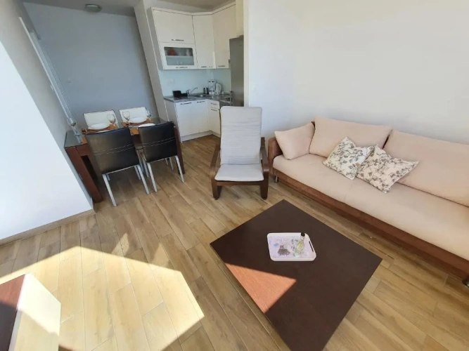 2 Bedrooms Apartment with sea view
