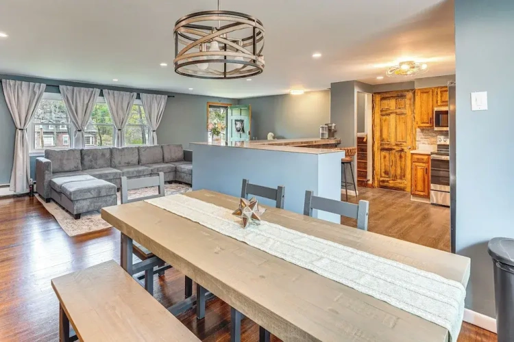 4 Bedrooms Cottage