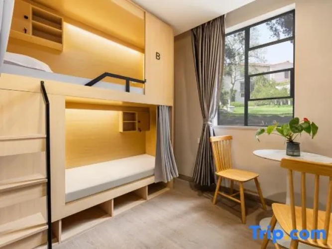 Bed in Dorm (male dorm)