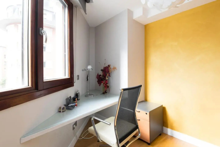 Piso moderno, céntrico y con garaje gratis