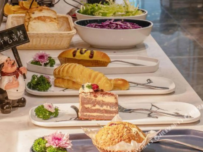 Aegean Hotel (Dongyang First Department Store)