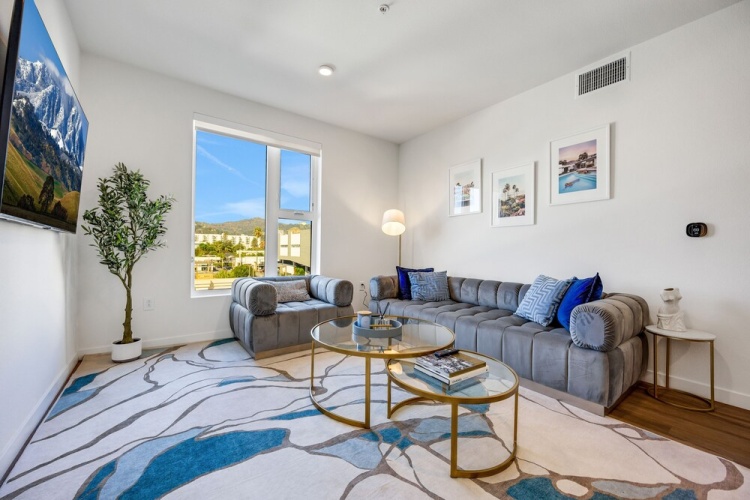3 Bedrooms Deluxe Apartment