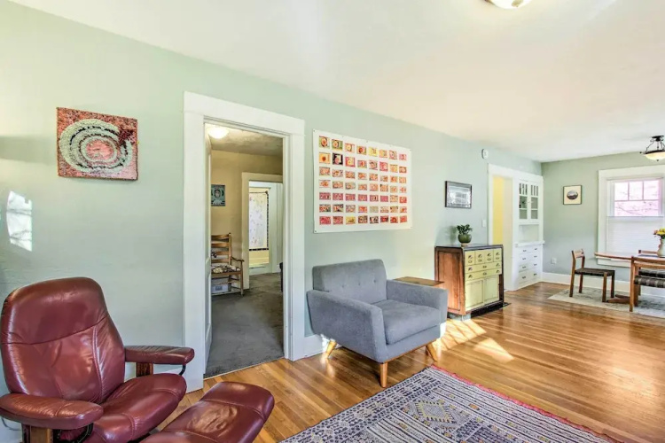 Charming Eugene Vacation Home: 1 Mi to Dtwn!