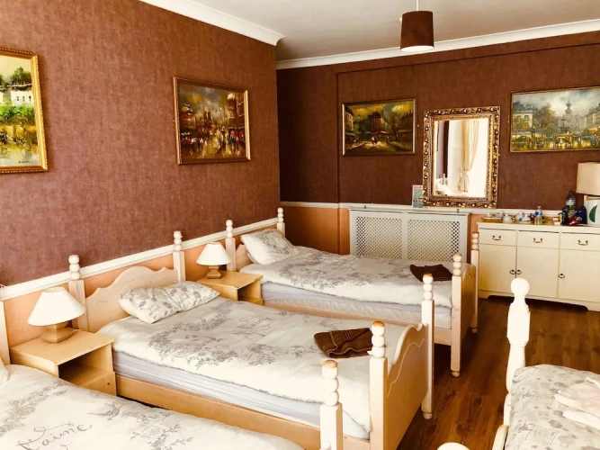 Standard Quintuple room